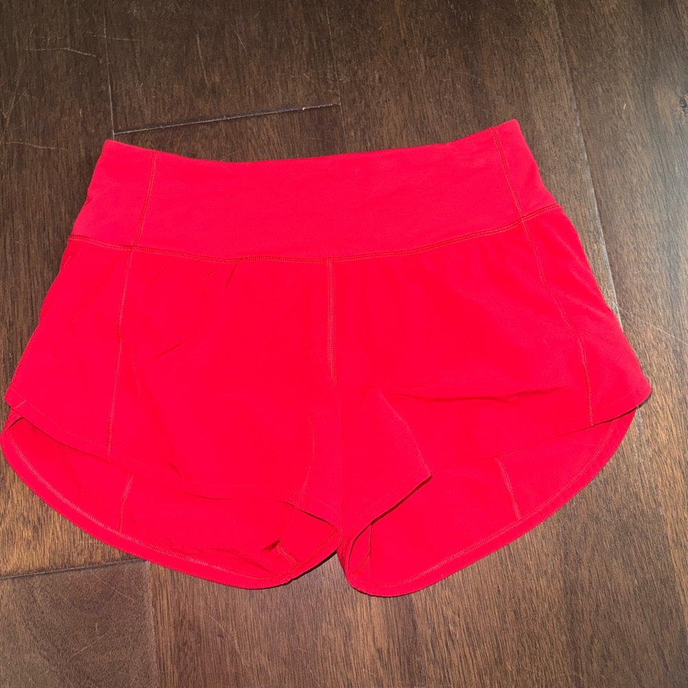 Lululemon Speed Up Shorts! Size 4 in Red❤️